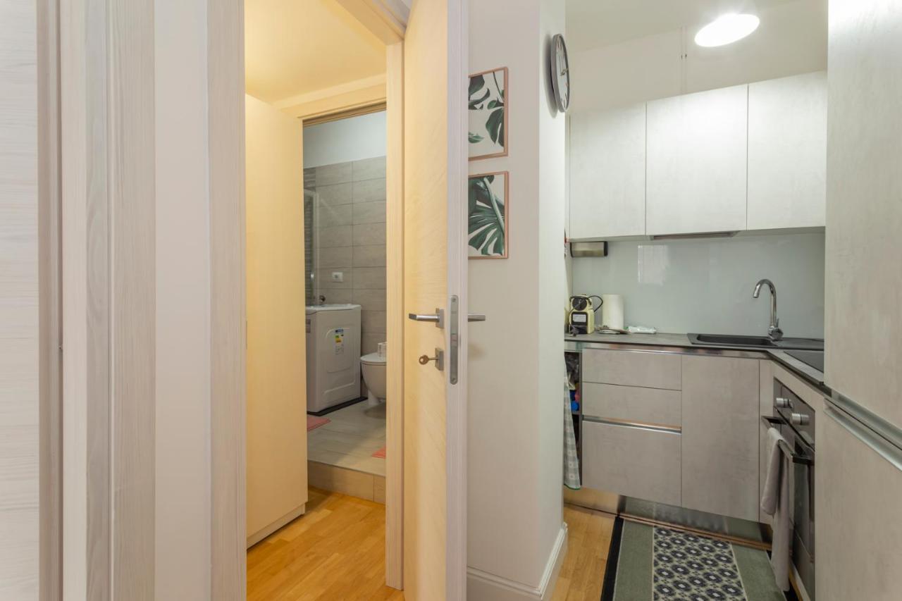 Apartment Comodo Vicino A Stazione Centrale - Brianza Master Guest